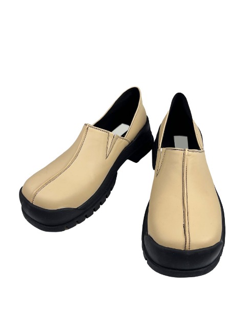 3228 Seam Accent Loafers